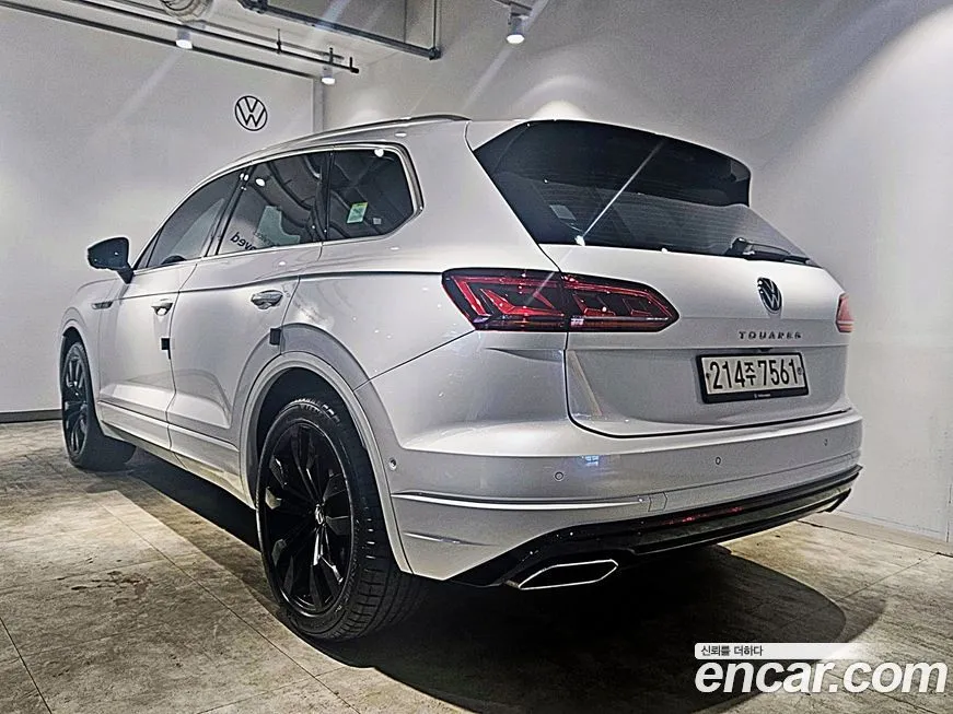 Volkswagen Touareg 2023 из KR, фото 4