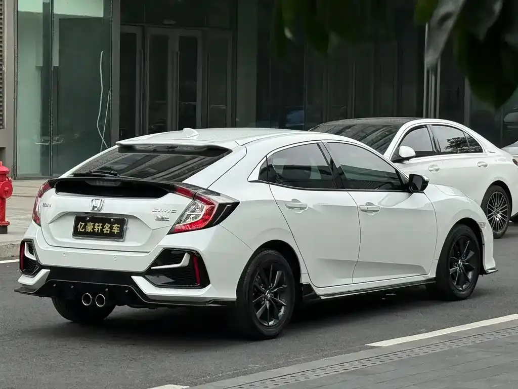 Honda Civic — фото 8