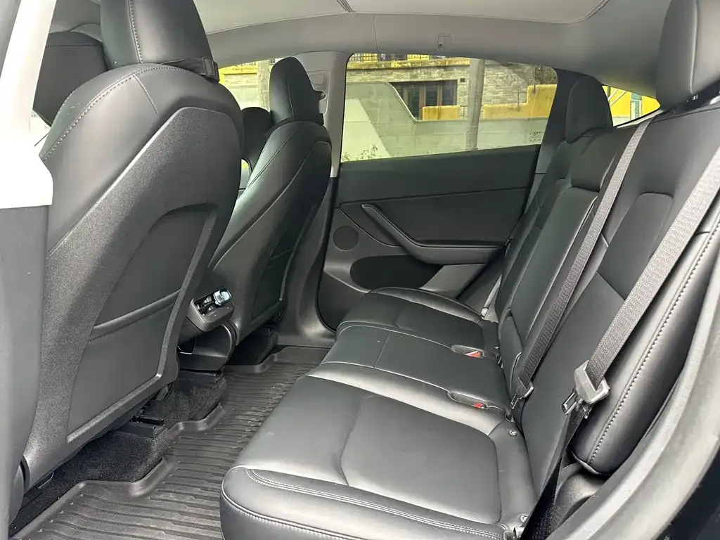 Tesla Model Y 2024 из CN, фото 9