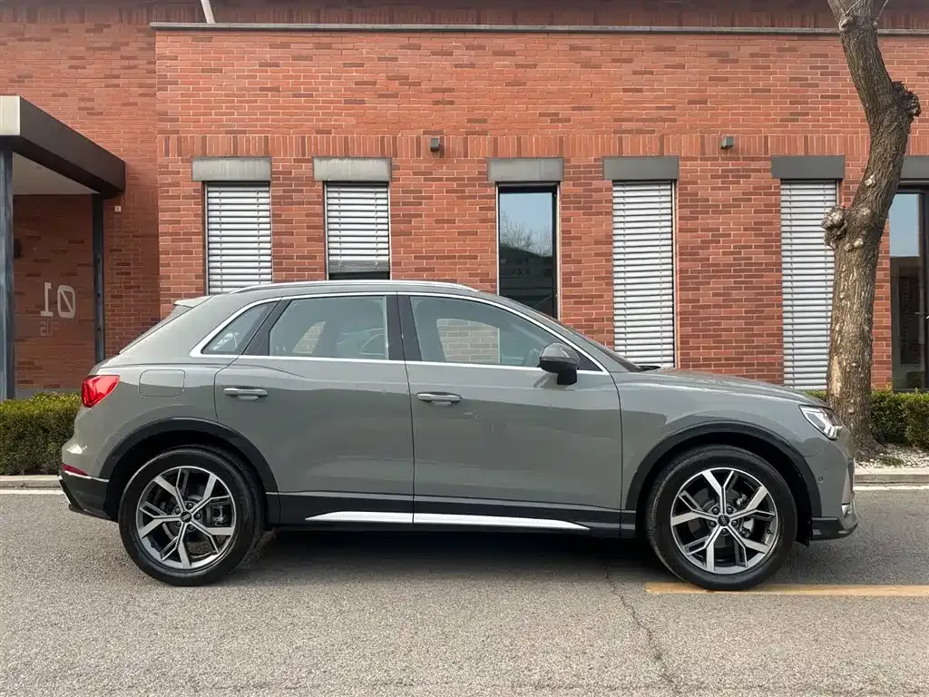 Audi Q3 2024 из CN, фото 8