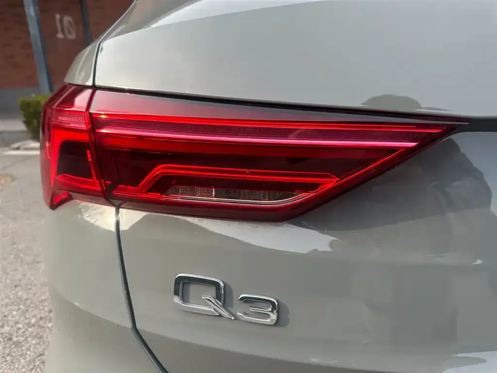Audi Q3 2024 из CN, фото 3