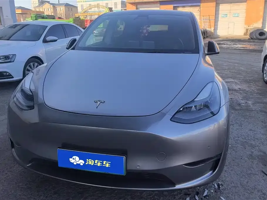 Tesla Model Y — фото 6