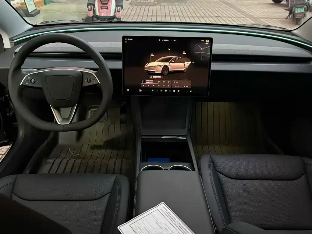 Tesla Model 3 — фото 4