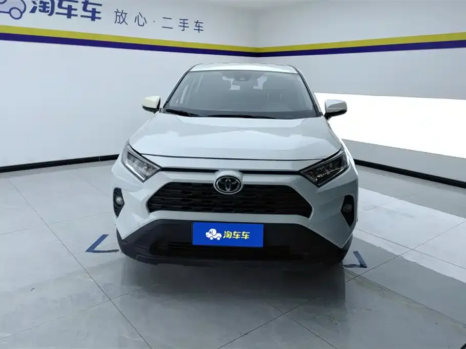 Toyota RAV4 — фото 2