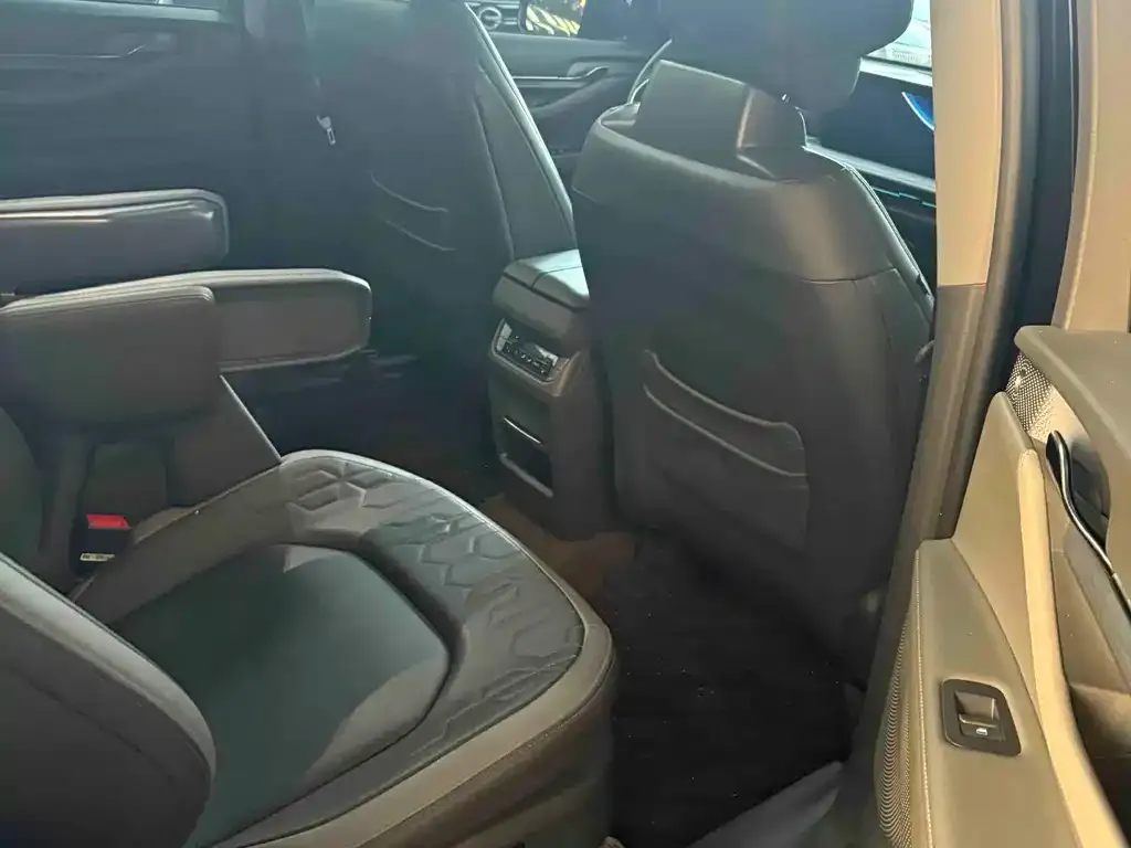 Ford Edge 2024 из CN, фото 2