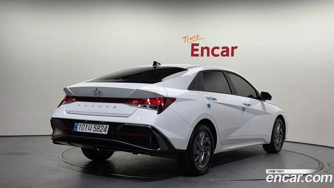 Hyundai AVANTE — фото 4