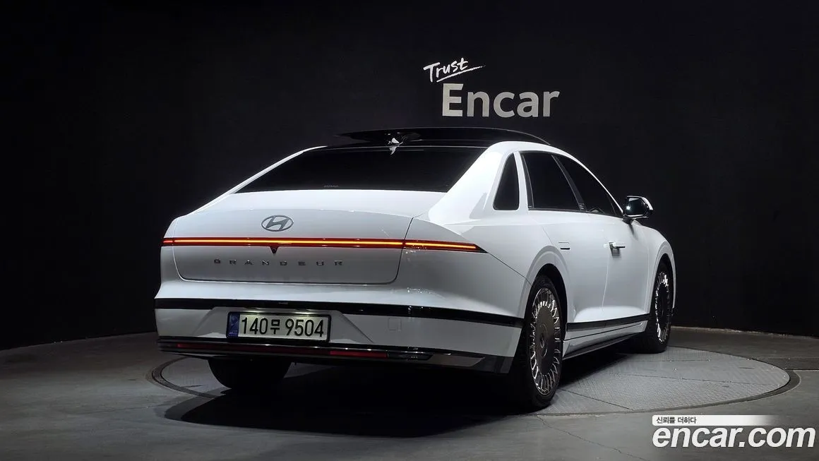 Hyundai Grandeur 2023 из KR, фото 2