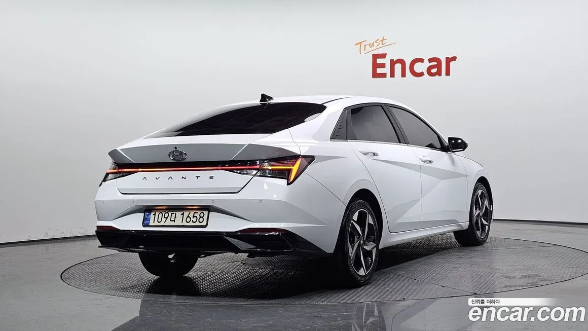 Hyundai AVANTE — фото 10