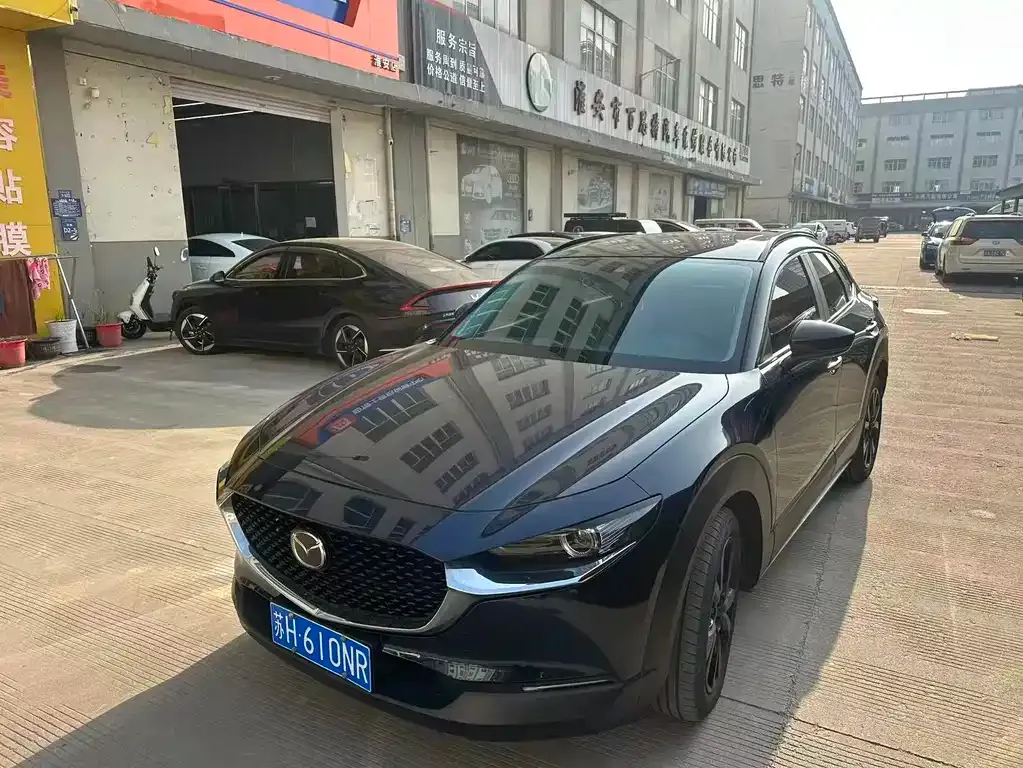 Mazda CX-30 2023 из CN, фото 1