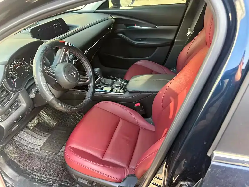 Mazda CX-30 2023 из CN, фото 5