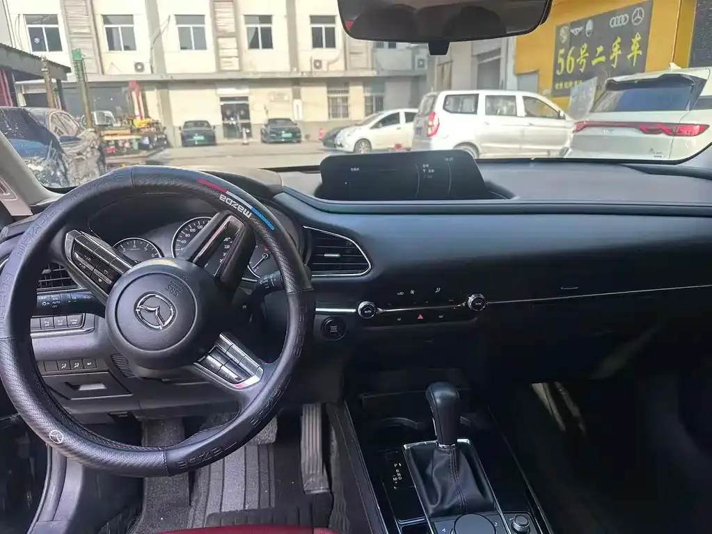 Mazda CX-30 2023 из CN, фото 3