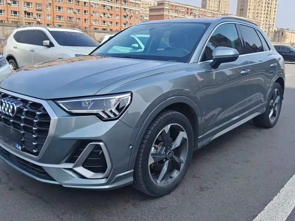Audi Q3 — фото 10