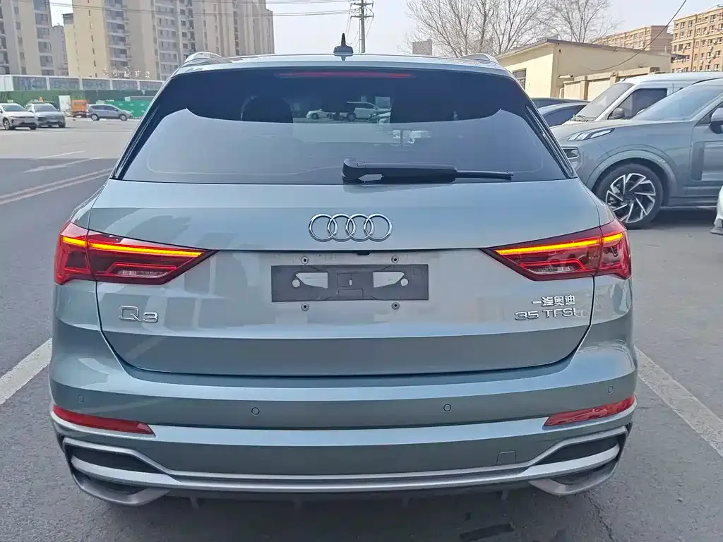 Audi Q3 — фото 6