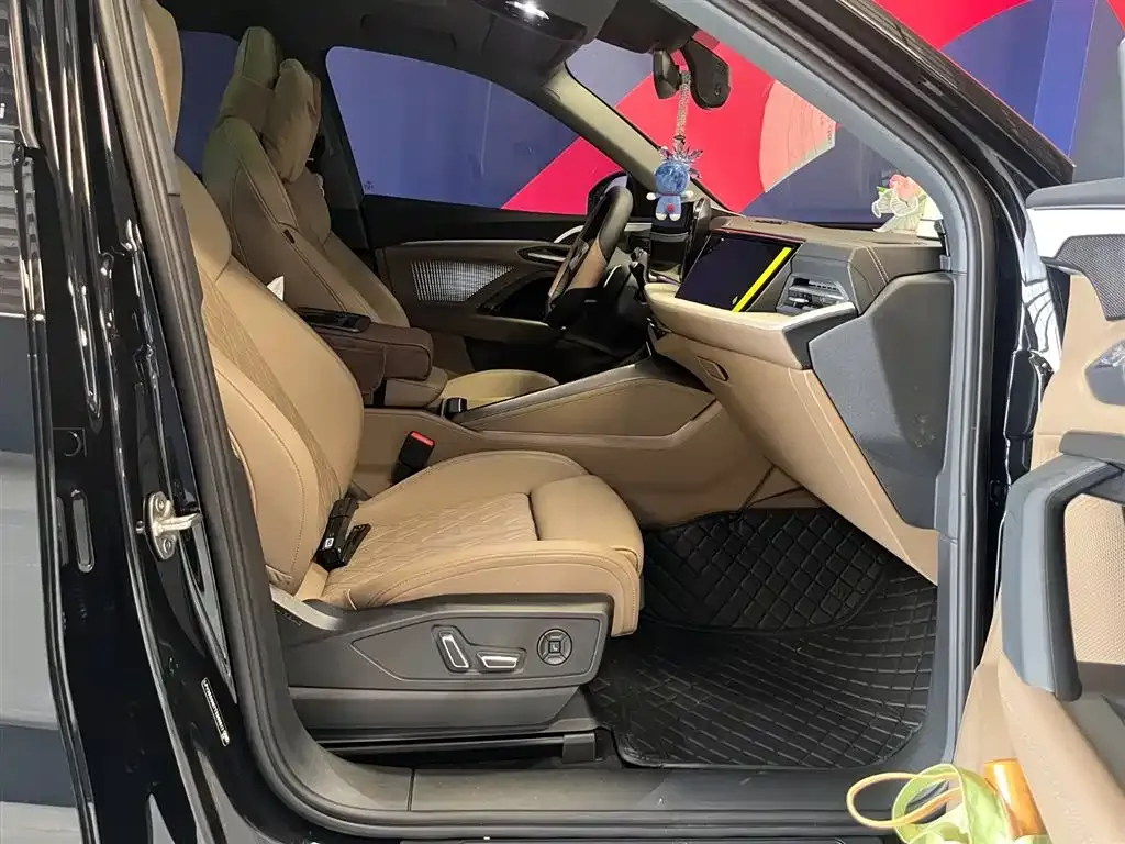 Audi Q5L 2026 из CN, фото 4