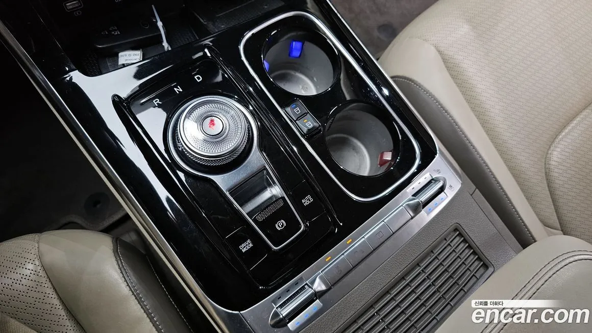 Kia Carnival — фото 9