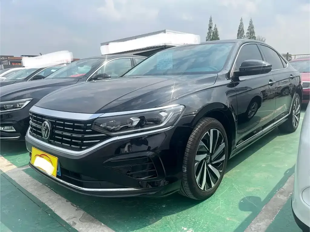 Volkswagen Passat — фото 1