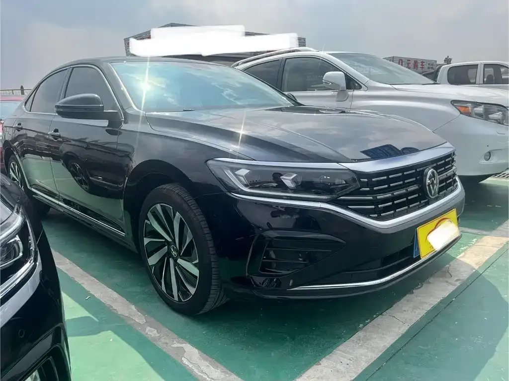 Volkswagen Passat — фото 7