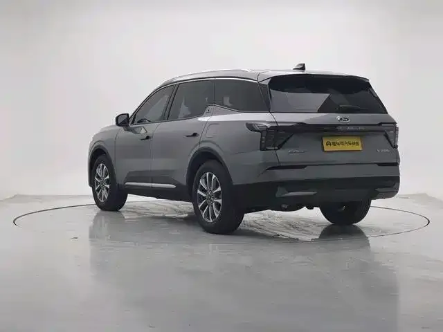 Ford Edge — фото 7