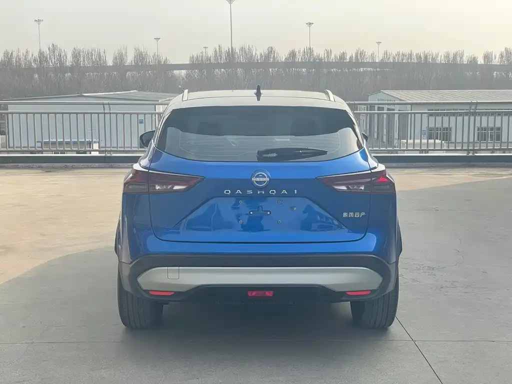 Nissan Qashqai 2023 из CN, фото 2
