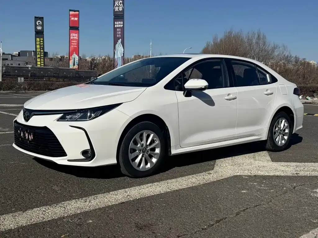 Toyota Corolla 2022 из CN, фото 1