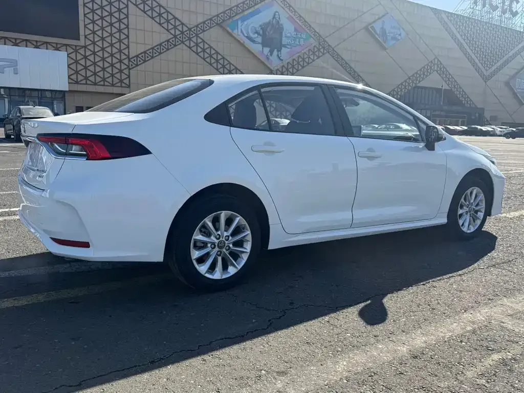 Toyota Corolla 2022 из CN, фото 3