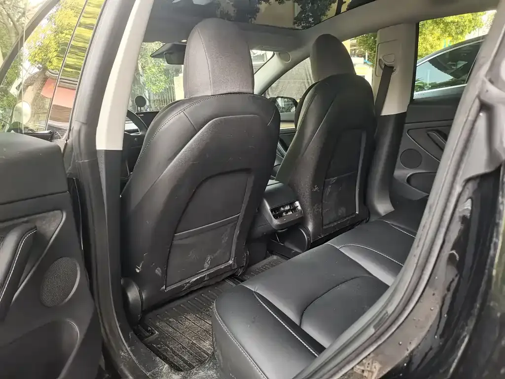Tesla Model 3 — фото 5