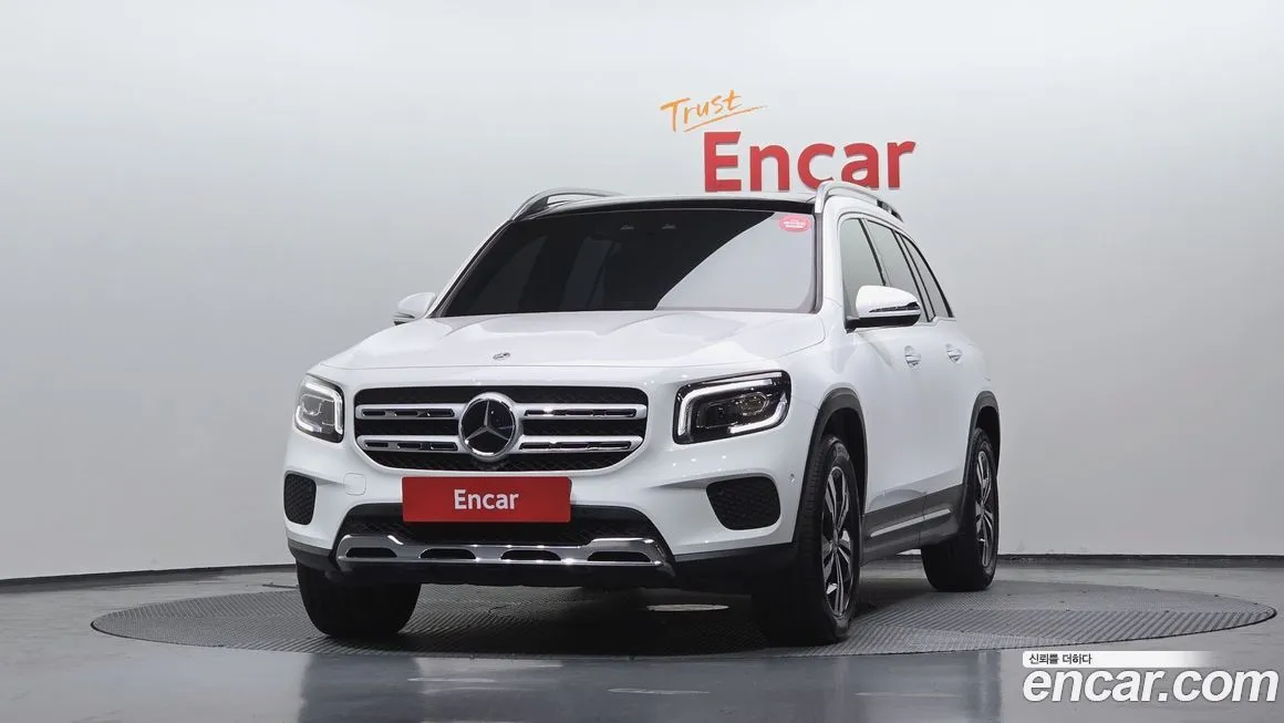 Mercedes-Benz GLB-Class — фото 10