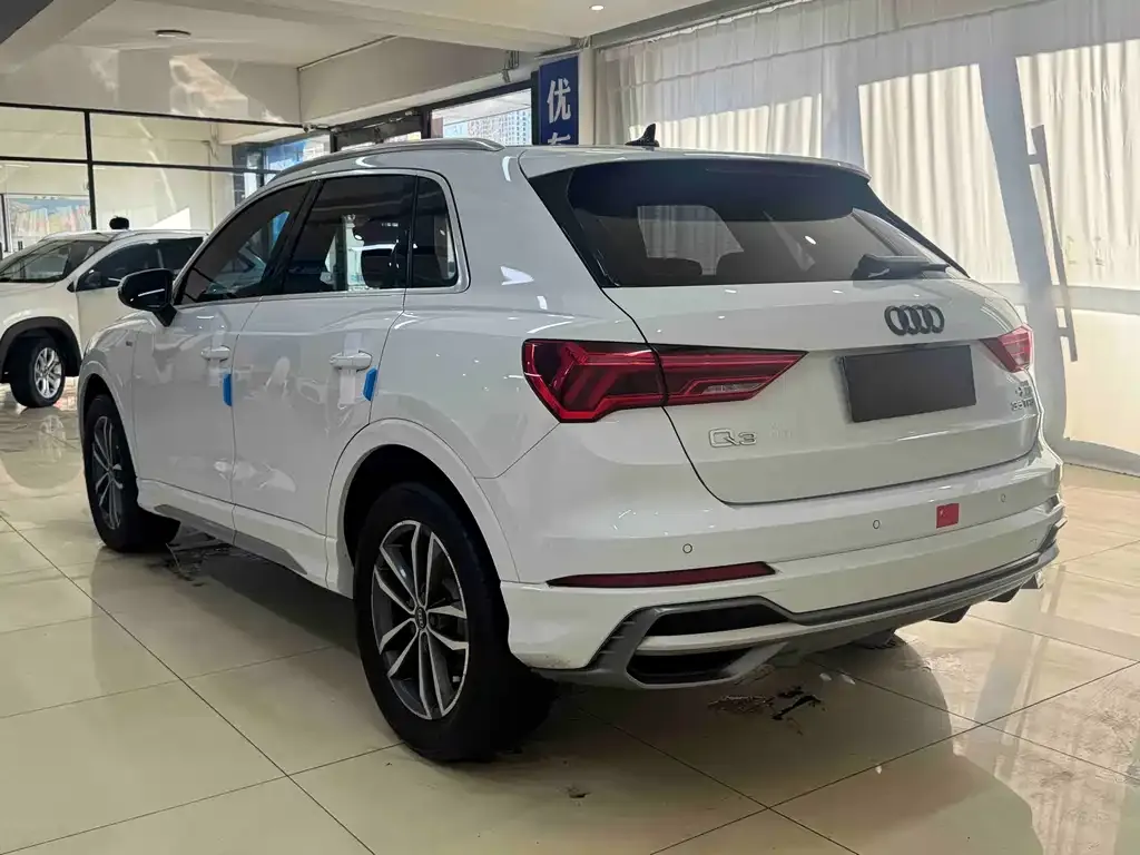 Audi Q3 2021 из CN, фото 10