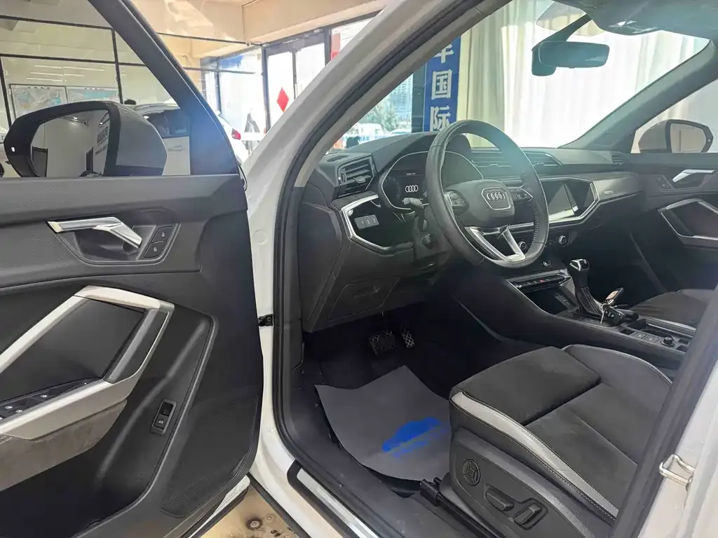 Audi Q3 2021 из CN, фото 8