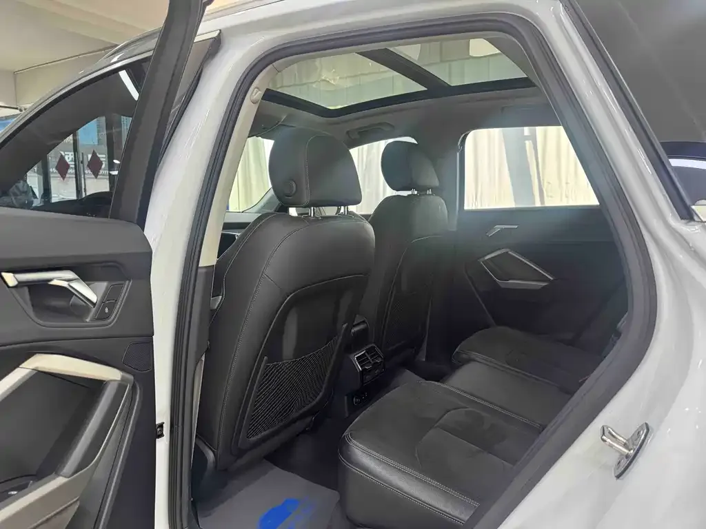 Audi Q3 2021 из CN, фото 4