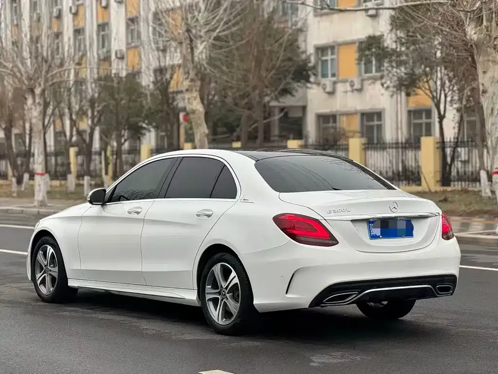 Mercedes-Benz C-Class — фото 10
