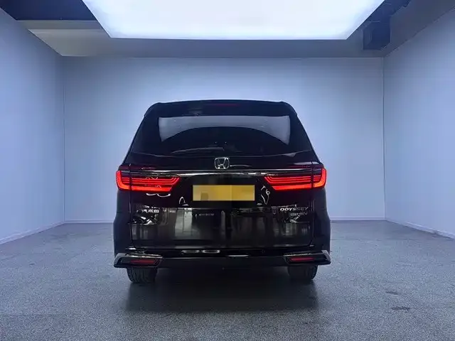 Honda Odyssey — фото 2