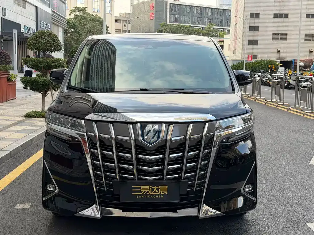 Toyota Alphard 2023 из CN, фото 8
