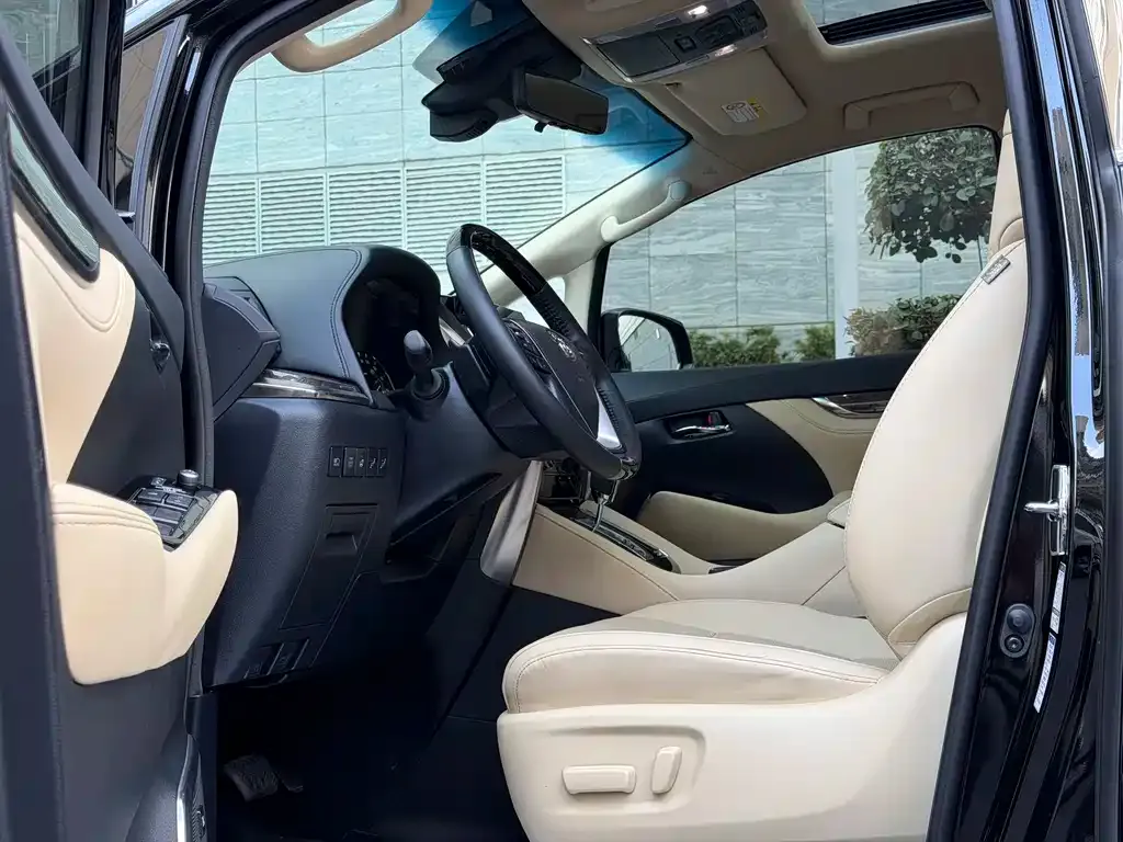 Toyota Alphard 2023 из CN, фото 7