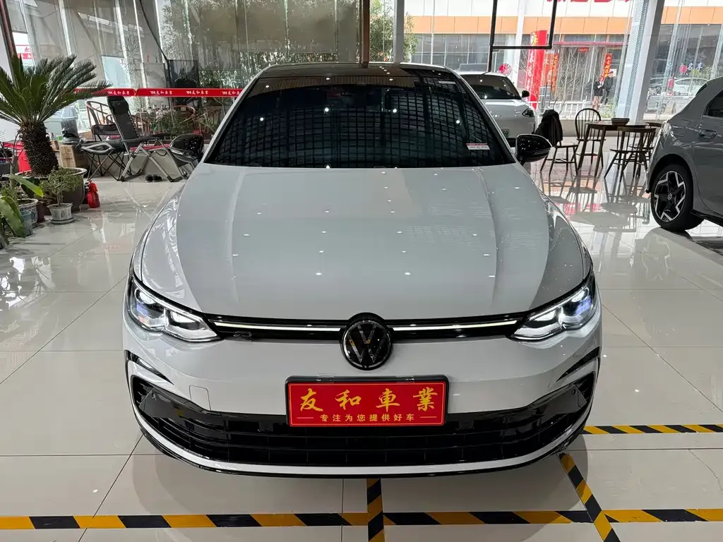 Volkswagen Golf 2024 из CN, фото 4