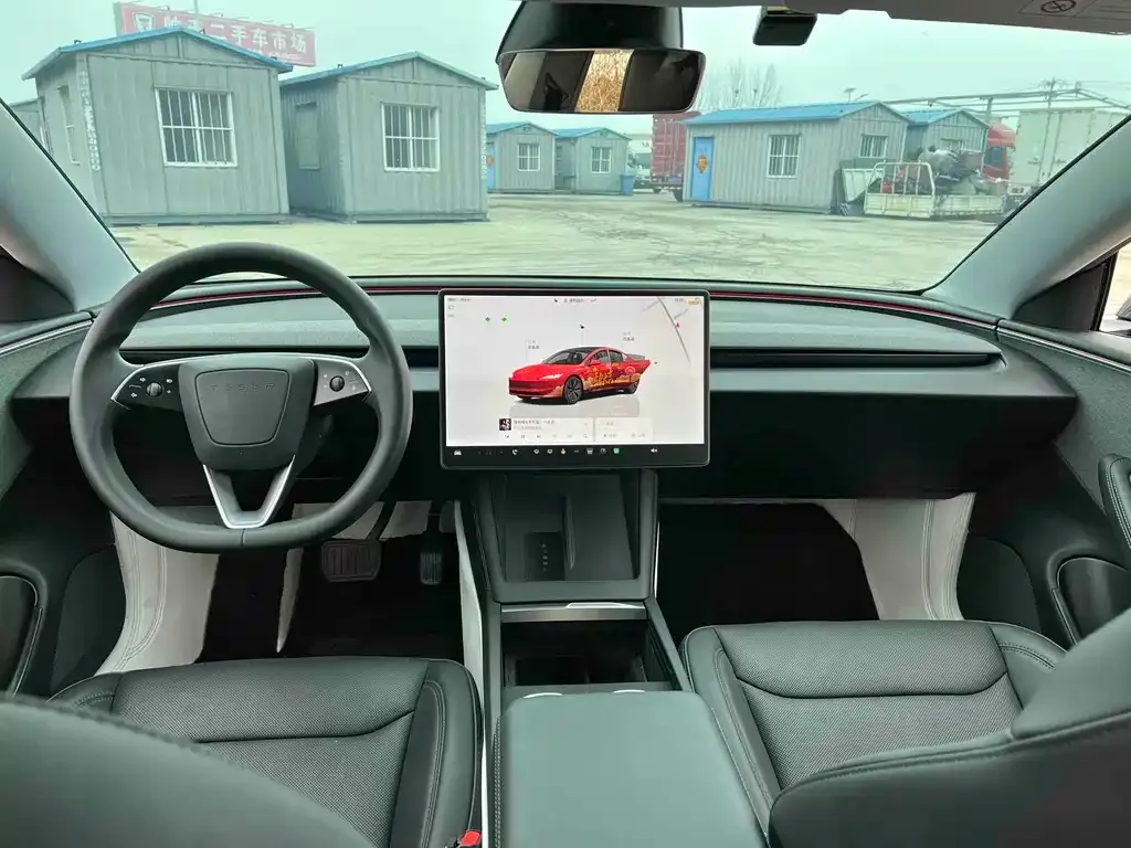 Tesla Model 3 — фото 7