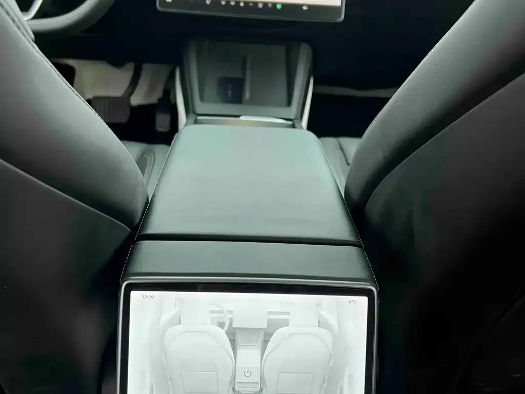 Tesla Model 3 — фото 2