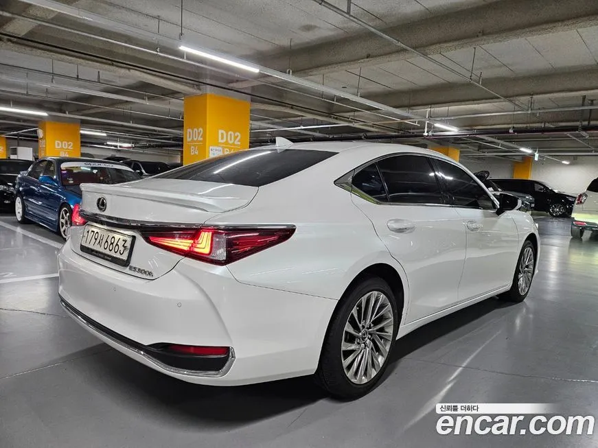 Lexus ES 2023 из KR, фото 4
