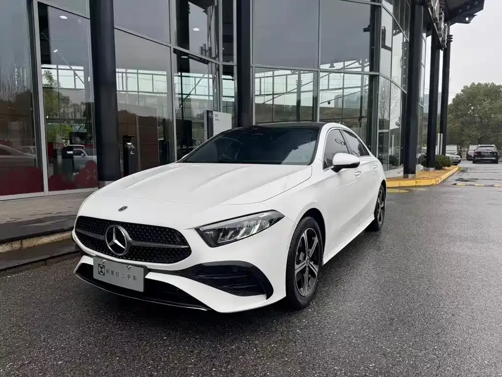 Mercedes-Benz A-Class 2024 из CN, фото 1
