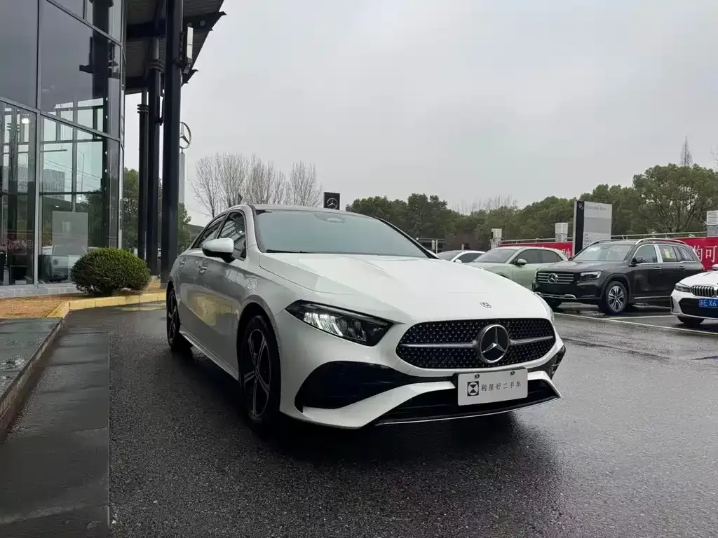Mercedes-Benz A-Class 2024 из CN, фото 2