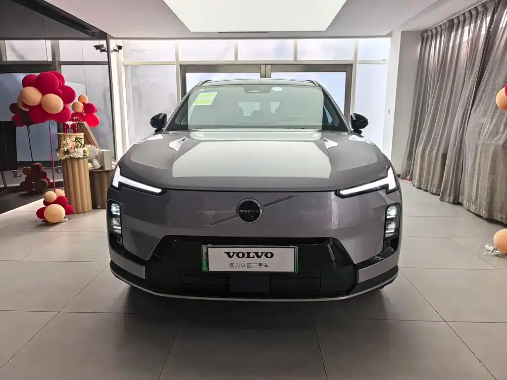 Volvo XC70 Plug-in Hybrid 2026 из CN, фото 3