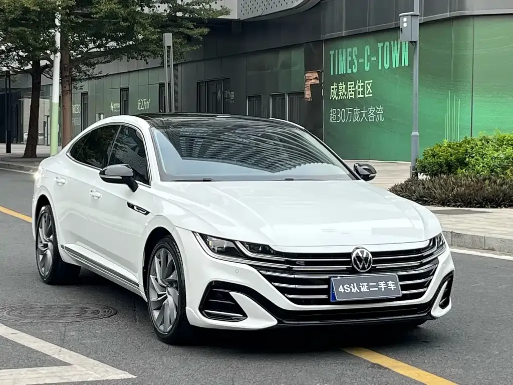 Volkswagen CC 2022 из CN, фото 2