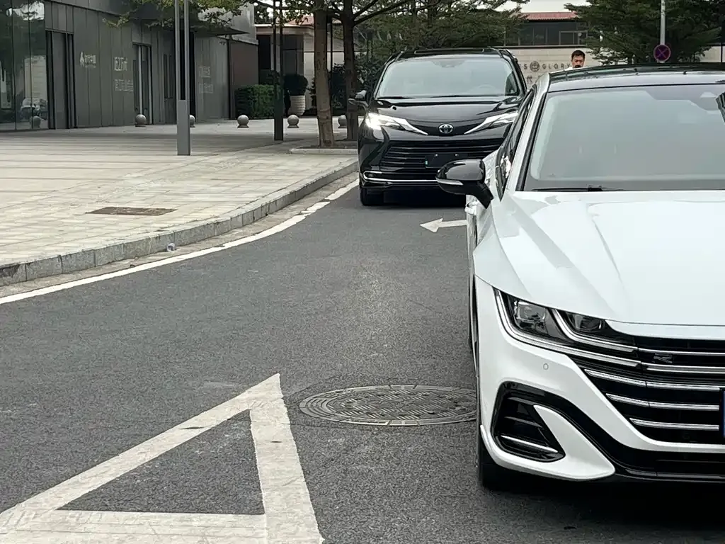 Volkswagen CC 2022 из CN, фото 9