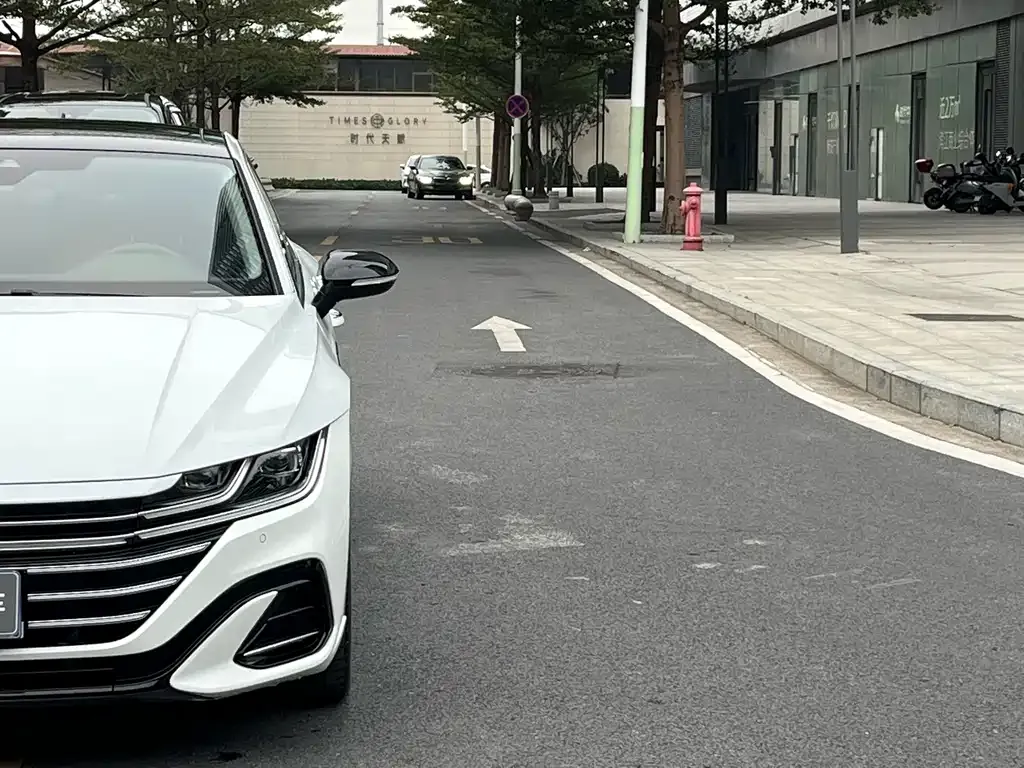 Volkswagen CC 2022 из CN, фото 4