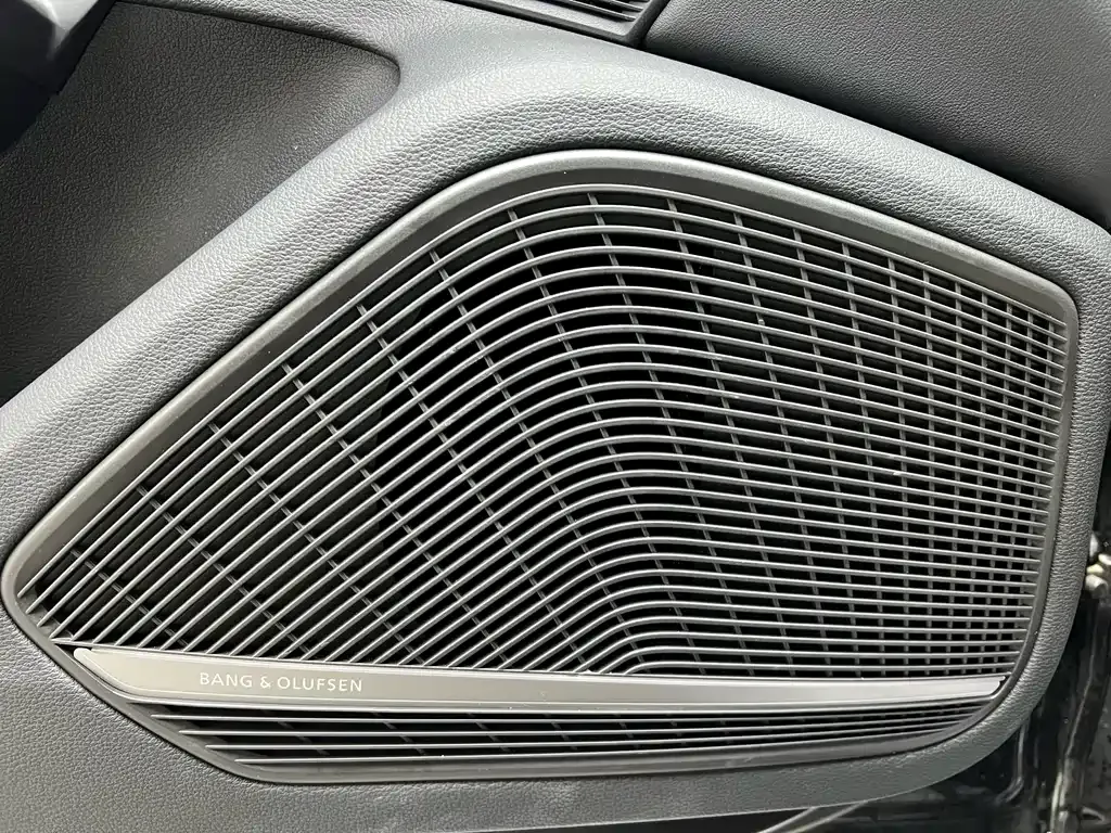 Audi A4L 2024 из CN, фото 10