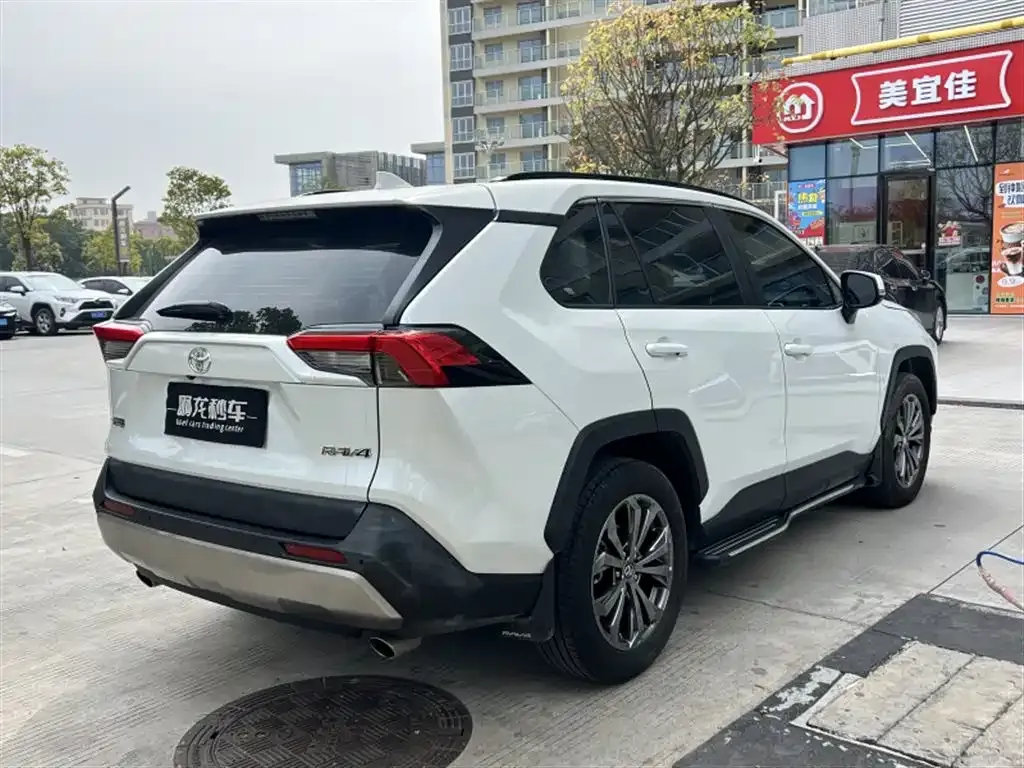 Toyota RAV4 2024 из CN, фото 5
