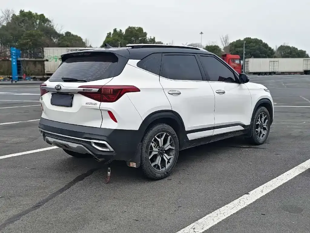 Kia KX3 2021 из CN, фото 4