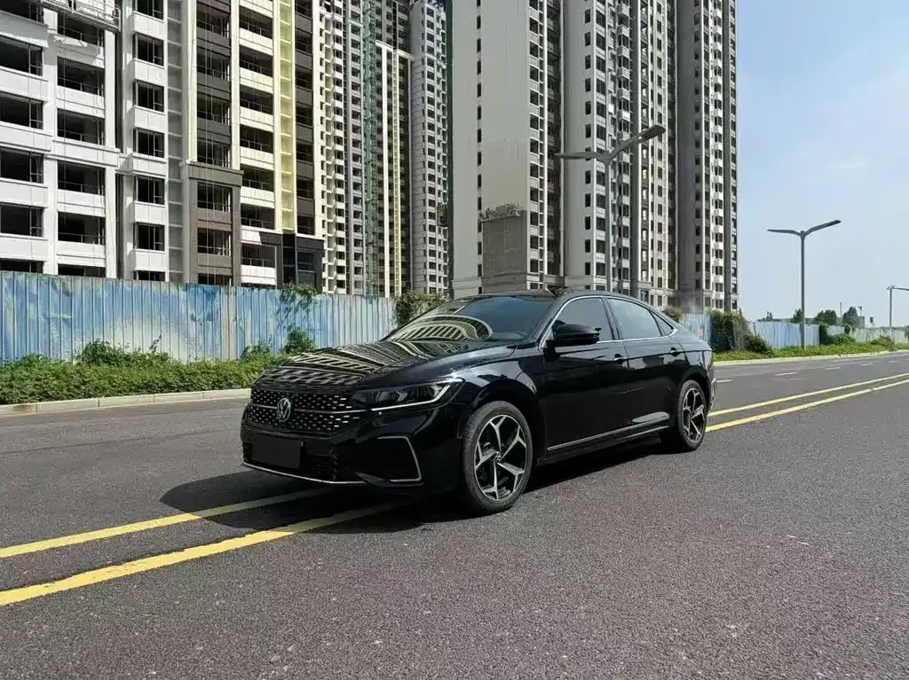 Volkswagen Passat 2023 из CN, фото 8