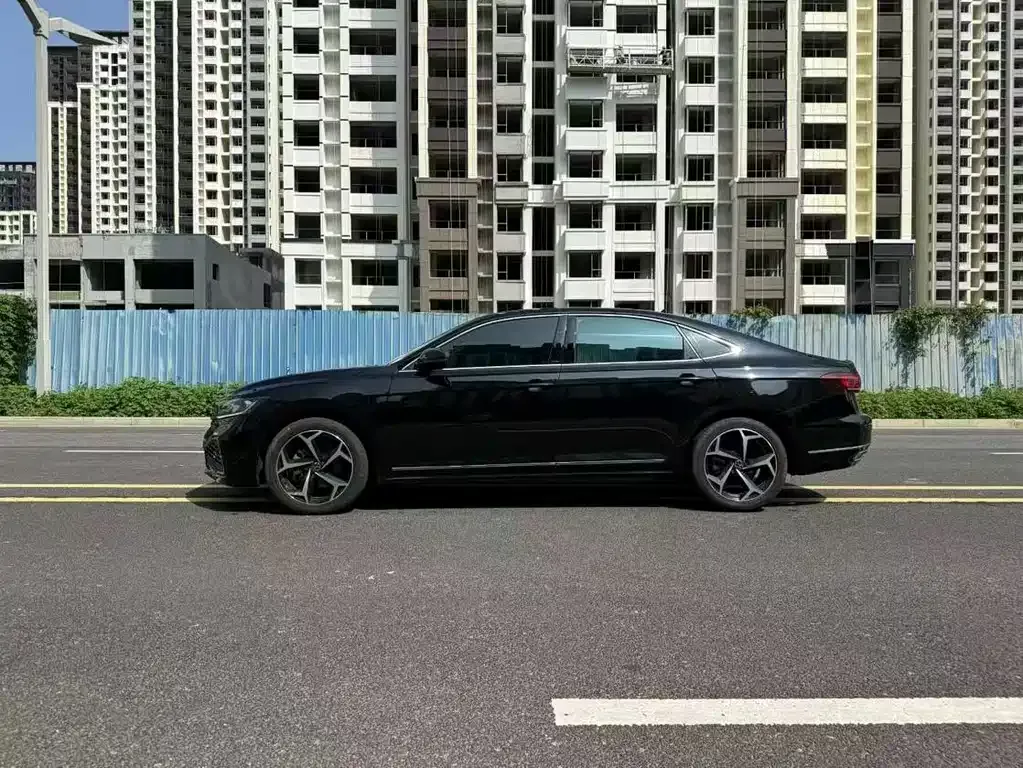 Volkswagen Passat 2023 из CN, фото 7