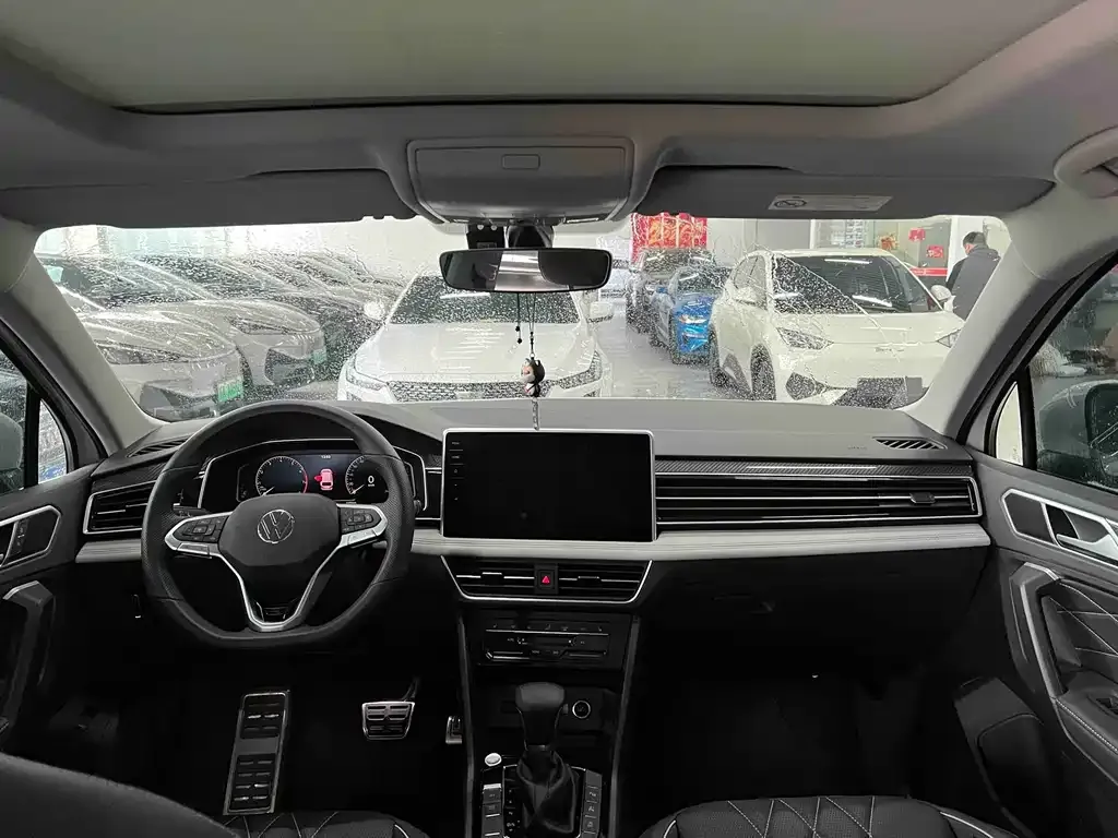 Volkswagen Tiguan L 2024 из CN, фото 2